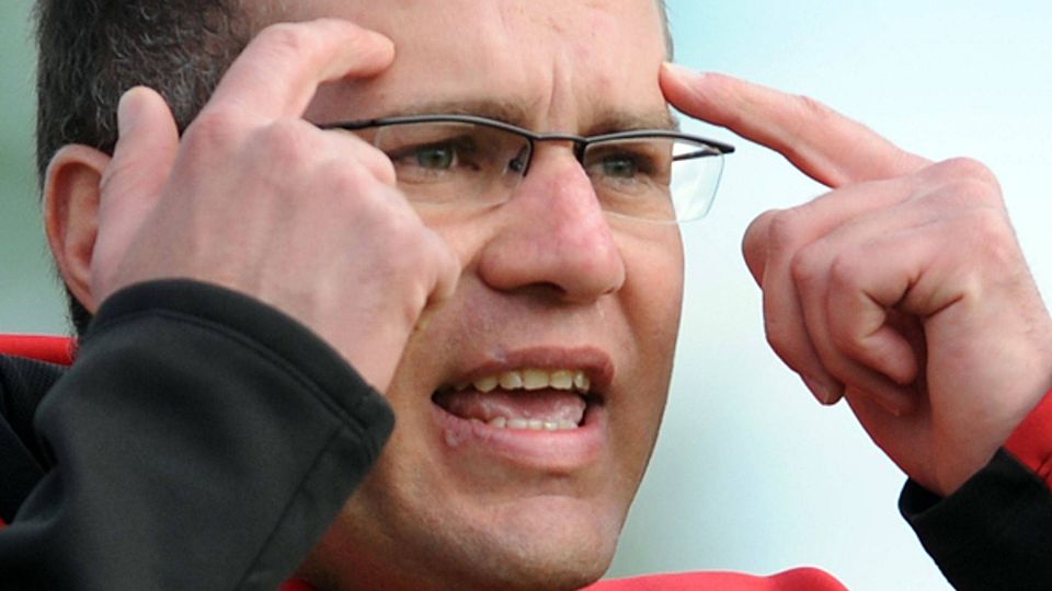 Kopf einschalten erwünscht: Zeljko Cosic, Trainer SG Klengen/Kirchdorf fordert mehr Disziplin auf dem Platz. | Foto: Patrick Seeger