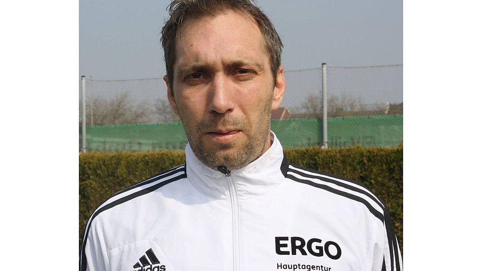 Wulsdorfs Spielertrainer Thomas Penshorn erwartet ein Duell auf Augenhöhe. Foto: Rainer Schmidt