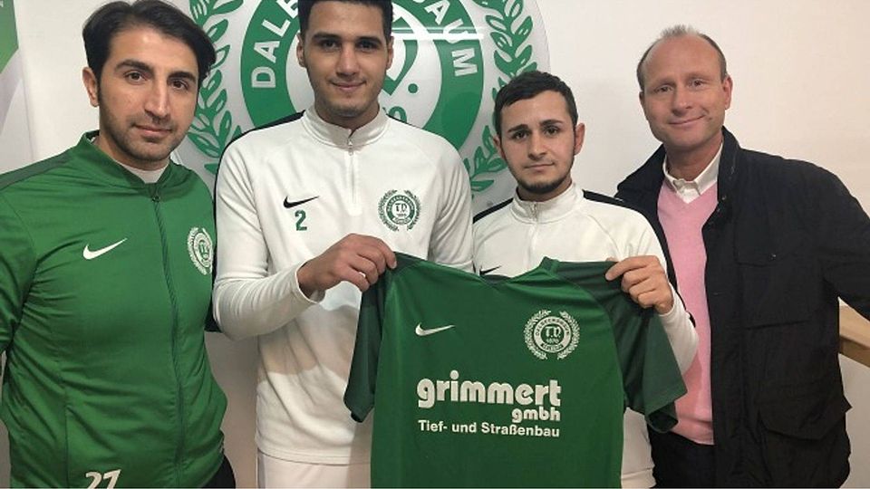 Von links: Trainer Hüzeyfe Dogan, Mohamed Sealiti, Philipp Younes und Sportlicher Leiter Michael Kirschner.