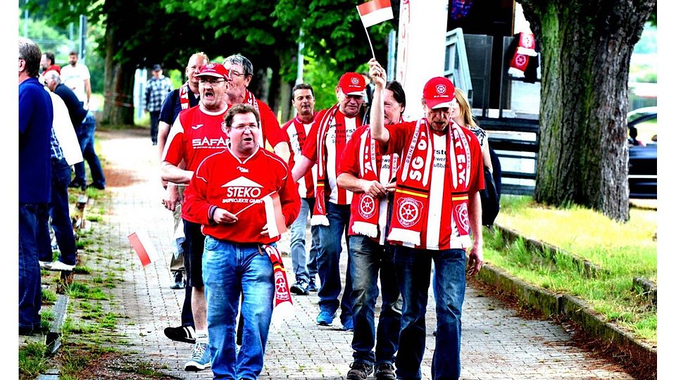 Haben momentan allen Grund zur Freude: Die Fans der SG Hoechst (F: Jörg Schulz)