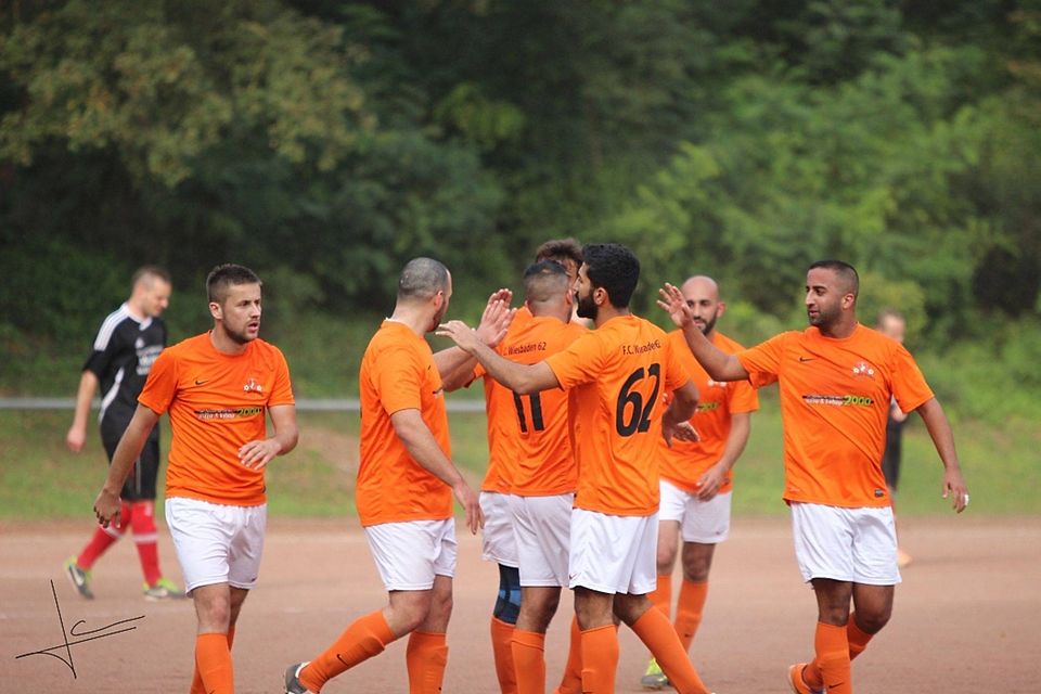 trotz eher mäßiger Leistung konnte Aufsteiger Wiesbaden 62 auch gegen Karadeniz II jubeln.Archivfoto: Henz.