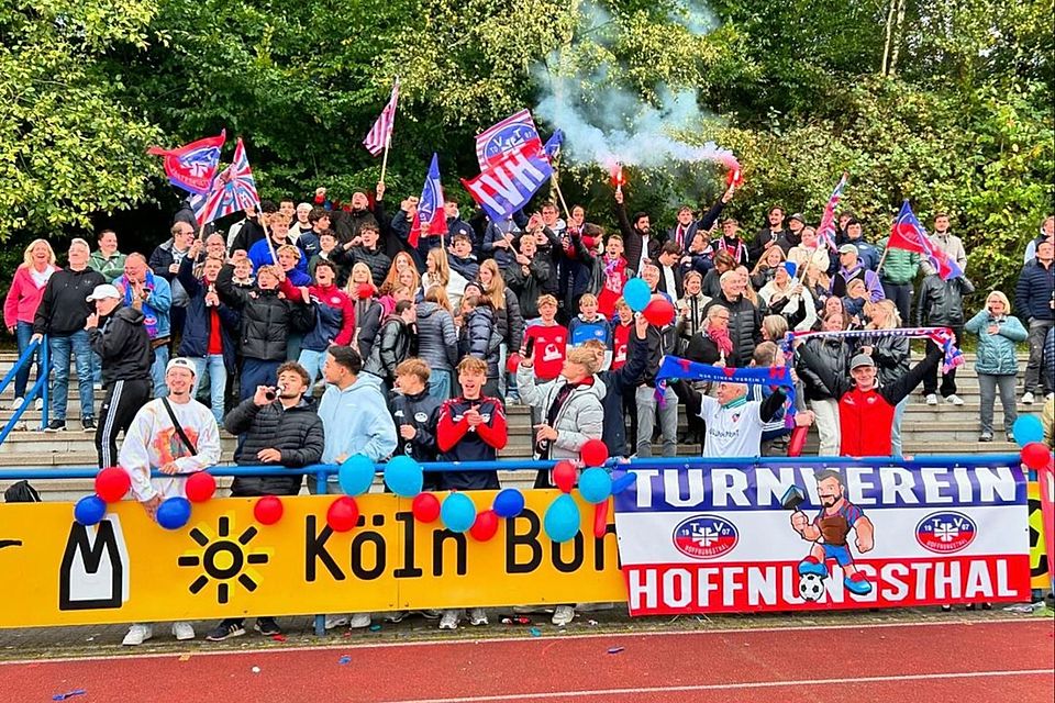 Mit Rückenwind ins Spitzenspiel: Der TV Hoffnungsthal schlägt als Kreispokal-Sieger am Sonntag beim Tabellenführer FC Rheinsüd Köln auf. 