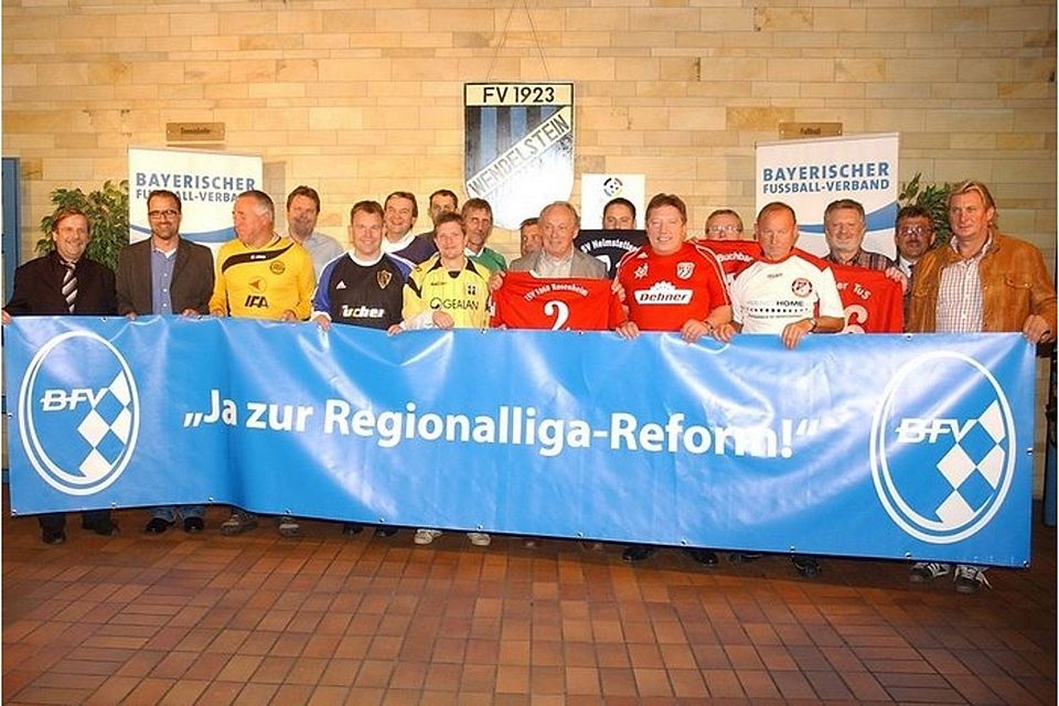 Gruppenfoto Bayernligisten in Wendelstein Foto:Dirk Meier
