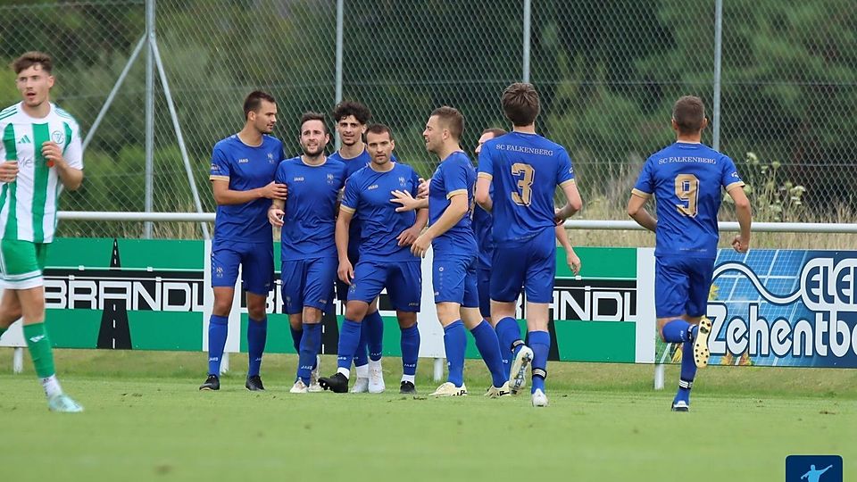 Der SC Falkenberg kann sich im Landkreis-Duell gegen die Kreisstädter aus Pfarrkirchen mit 4:0 eindeutig unzweideutig behaupten.