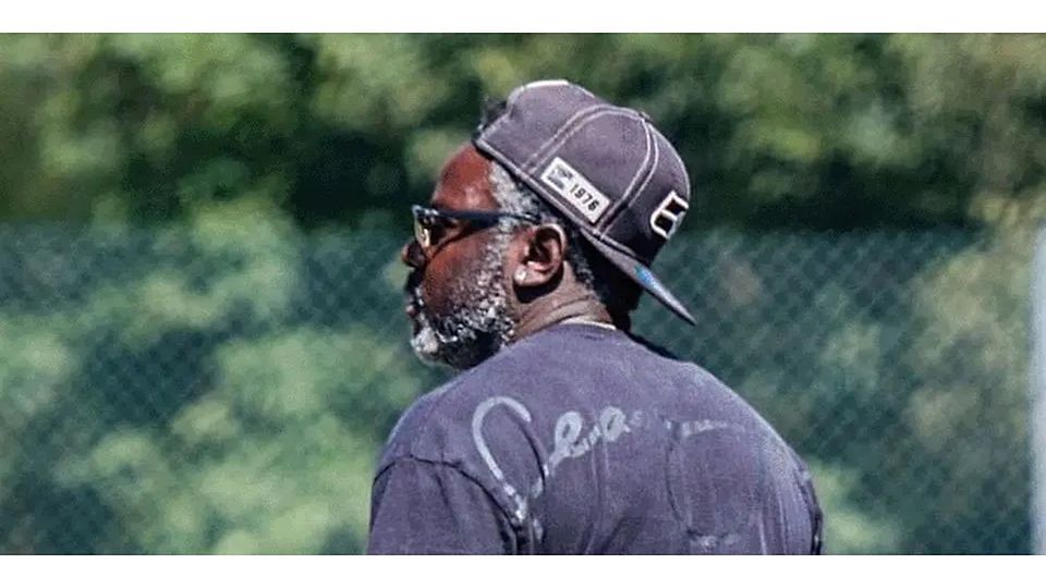 Fely Mbunga bleibt auch 2025/2026 Trainer des FC Weidelbach. Foto: FC Weidelbach © FC Weidelbach