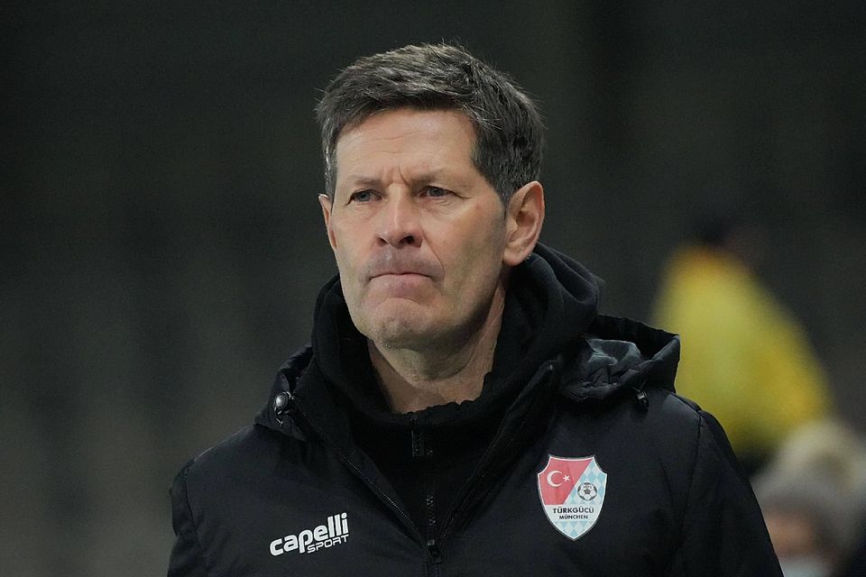Erlebt weiterhin unruhige Zeiten: Türkgücü Münchens Trainer Andreas Heraf.