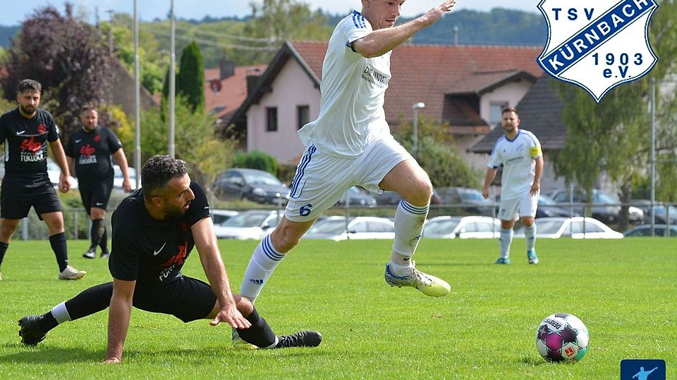 Kürnbachs Zweite (weiß) schlägt sich wacker in der Kreisklasse B1.