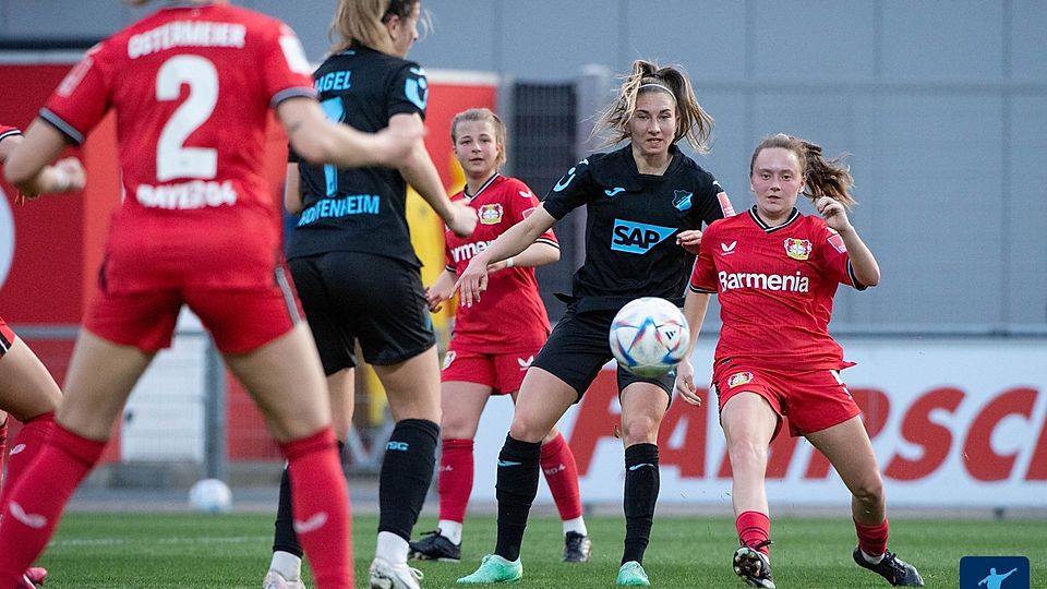 Bayers Frauen sind am Samstag wieder in dier Liga gefordert.