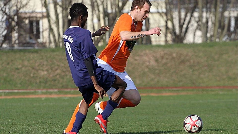 Trägt Atanas Vargov (hier im orangenen Trikot des CFC) bald die Farben des TSV Elbe Aken? Foto: Rinke