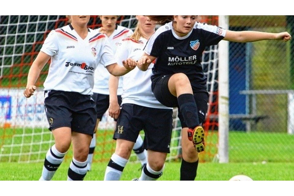 Auch Laura Köper (re.)  hofft auf eine entspannte Saison ohne Existenzkampf.