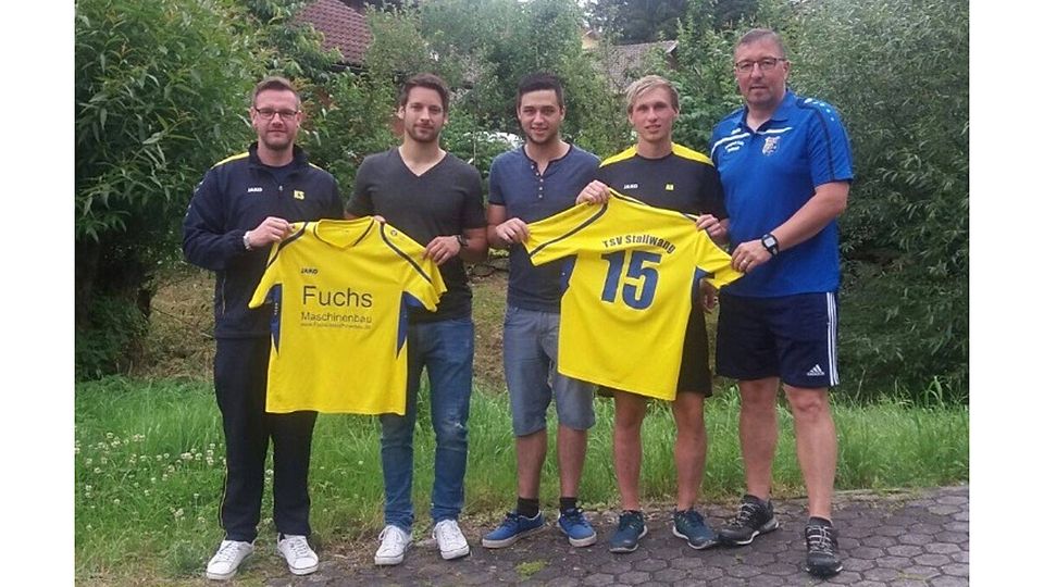 Foto: TSV / Im Bild von links: Abteilungsleiter Stefan Kötterl, Mathias Hien, Michael Wanninger, Alexander Högerl und Trainer Markus Wittmann