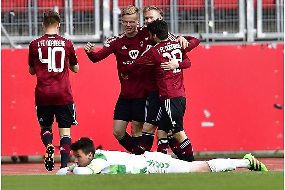 Der 1. FC Nürnberg II behielt im Derby gegen die SpVgg Greuther Fürth II mit 3:1 die Oberhand F: Zink