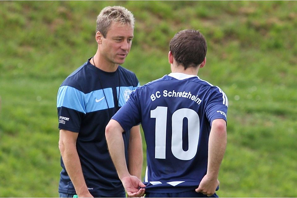 Peter Piak (links) reduziert sein umfangreiches Aufgabengebiet und konzentriert sich kommende Saison auf die Funktion des Sportlichen Leiters beim BC Schretzheim.  F: Kopf