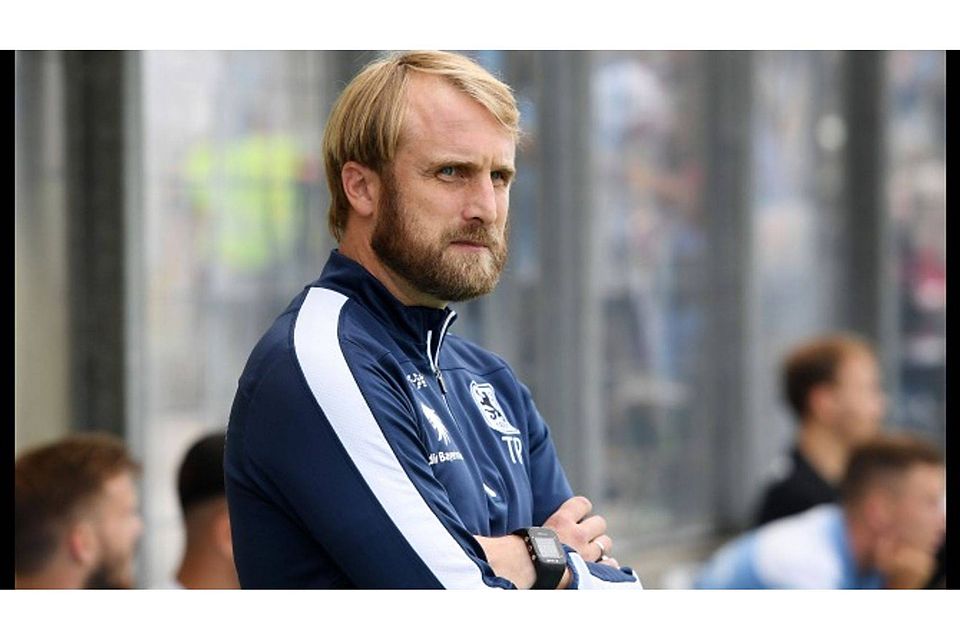 Löwen-Coach Daniel Bierofka: „Im Derby geht es ums Prestige“ Foto: dpa / Tobias Hase