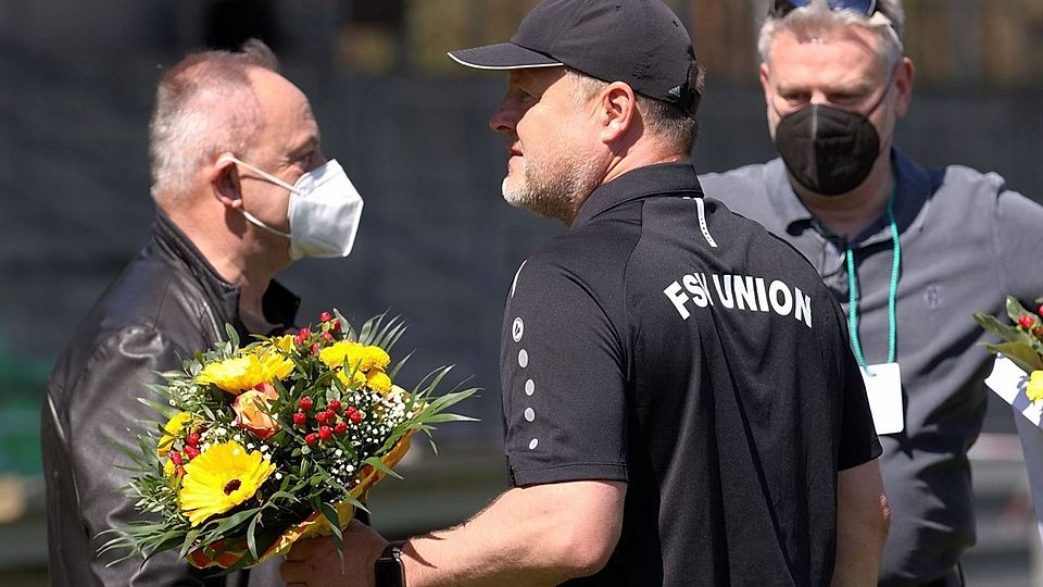 Ein Blumenstrauß zum Abschied, Matthias Maucksch verlässt den FSV Union Fürstenwalde.