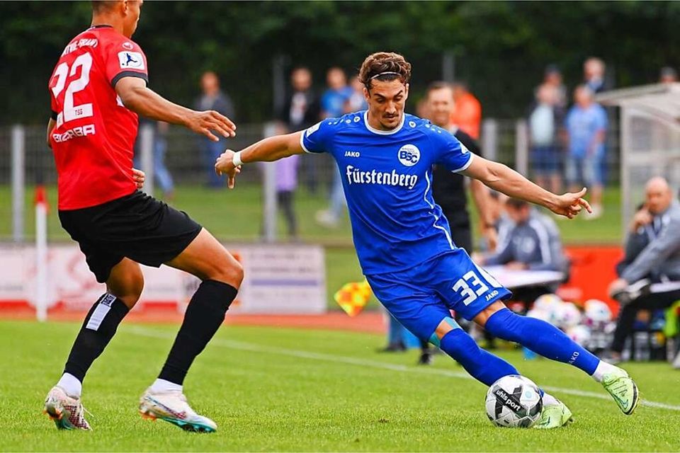 Auch Noah Lovisa (hier rechts im Spiel bei der TSG Balingen) konnte sich für den Bahlinger SC beim Auswärtsspiel in Steinbach nicht entscheidend in Szene setzen. 