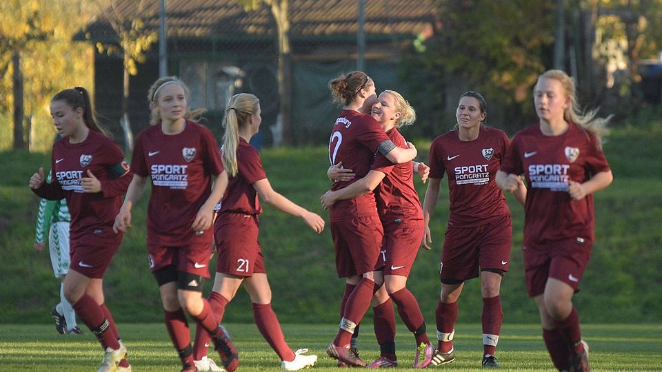 Die SC-Damen können sich über einen starken 5:2-Erfolg gegen Greuther Fürth freuen. F: Schneider