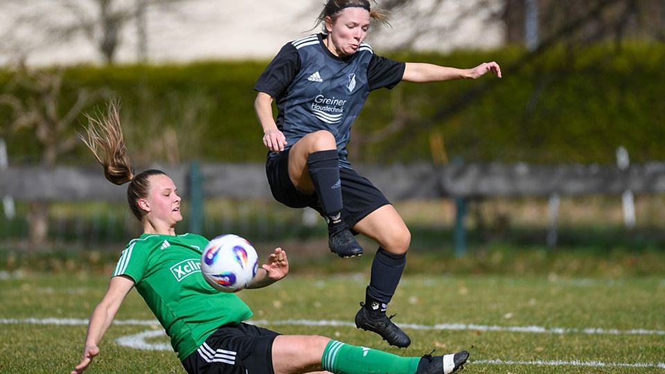Die SG Hausen-Nollingen (mit Lara Hoffmann, links) und die SG Schliengen-Wittlingen (mit Denise Ritter) befinden sich in der Schlussphase der Saison im Dreikampf um den Klassenerhalt. | Foto: Gerd Gründl