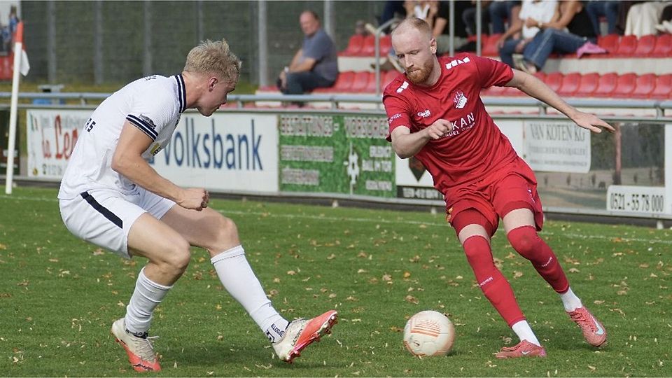 Vitali Wolf (r.) und seine Theesener unterlagen Ostinghausen im Biekra-Sportpark