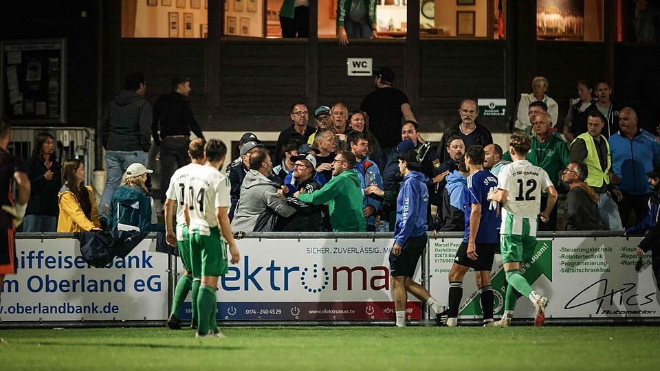 Tumulte auf der Tribüne beim Spiel zwischen dem SV Bad Heilbrunn und dem SV Ohlstadt.