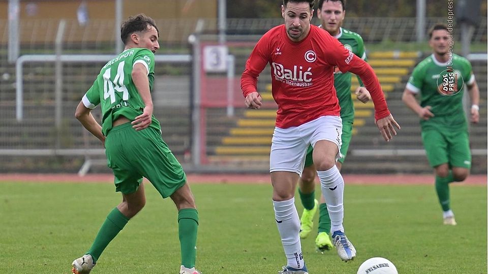 Hassan Saleh (r.) wechselt vom SCC zum SSC.