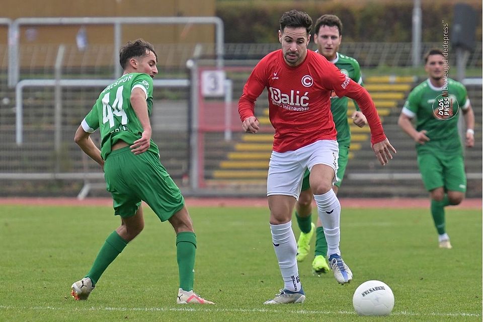 Hassan Saleh (r.) wechselt vom SCC zum SSC.