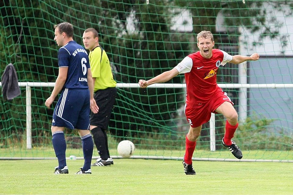 Stefan Heinrich freut sich über das 1:1 in Lehnin (Foto: Kay Harzmann).