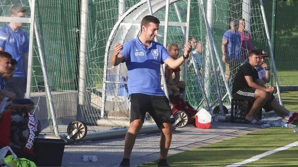 Immer engagiert an der Seitenlinie: TSV-Coach Luca Vanni. 			Archivfoto: pa/Axel Schmitz