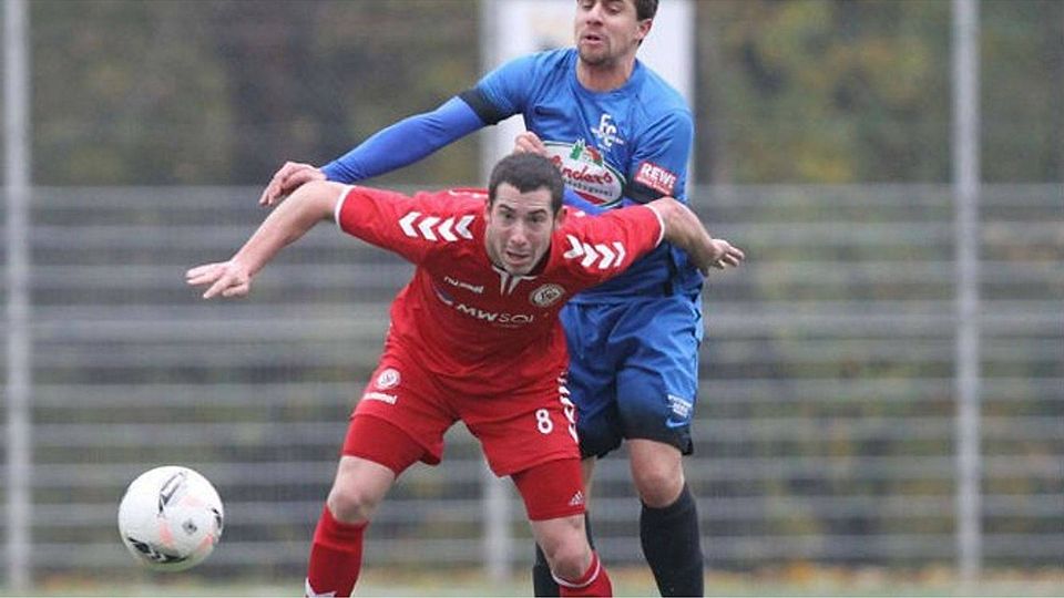 Rückkehr in der neuen Spielzeit zum Bahlinger SC: Torben Stuckart (hinten) kümmert sich dann um die Zweite der Kaiserstühler.   Foto: Seiter