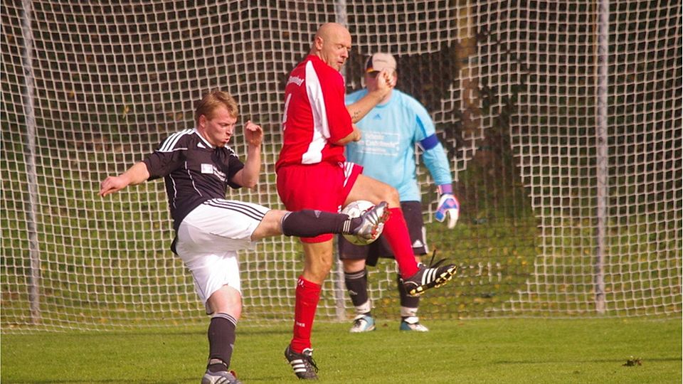Sarching II will den Vorpsrung auf Türk Genclik II vergrößern. F: Markus Schmautz