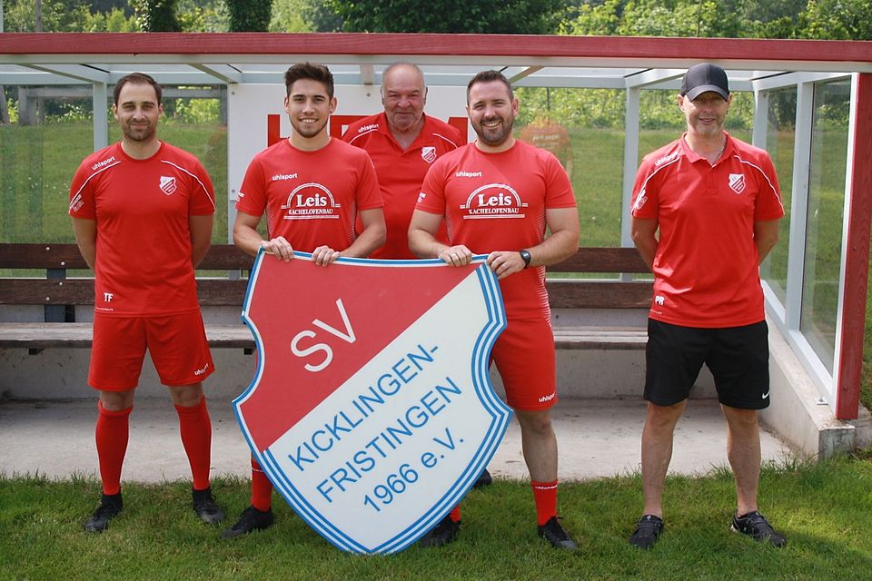 Das Trainer- und Funktionärsteam des SV Kicklingen-Fristingen. Auf dem Foto von links: Tobias Fuchsluger, Jonas Manier, Dieter Kraus, Florian Prießnitz und Peter Reschnauer.