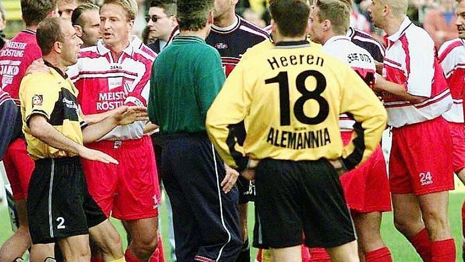 Am 5. Mai 2000 ging es im Aufstiegskampf zwischen Alemannia Aachen und Energie Cottbus heiß her und es kam zu Handgreiflichkeiten.