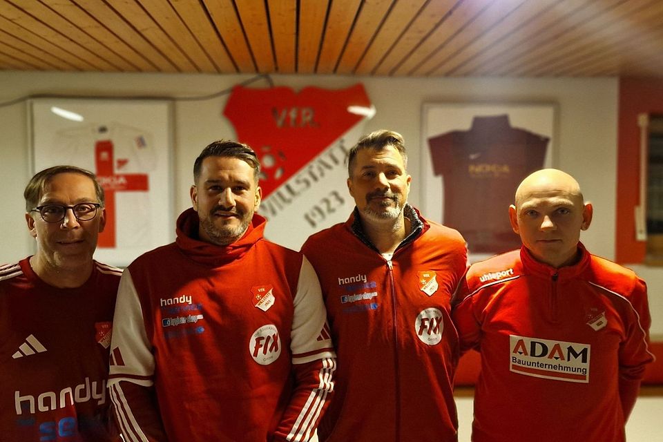 : v.l. Asbet Asa (sportlicher Leiter), Fabian Mätz (Trainer), Adrian Heck (Spielausschussvorsitzender) und Hans Kloos (Co-Trainer)