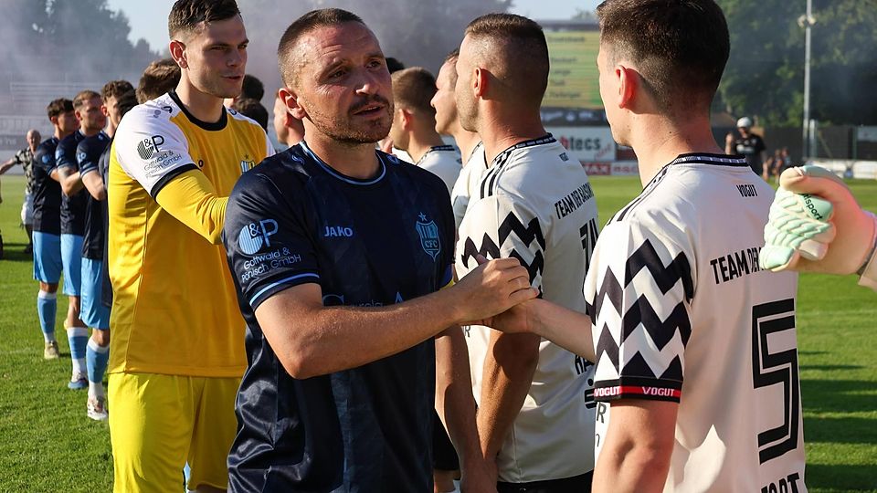 Einer, der vorangeht: Andreas Geipl (2.v.l.) soll in der Mannschaft des Chemnitzer FC Verantwortung übernehmen.