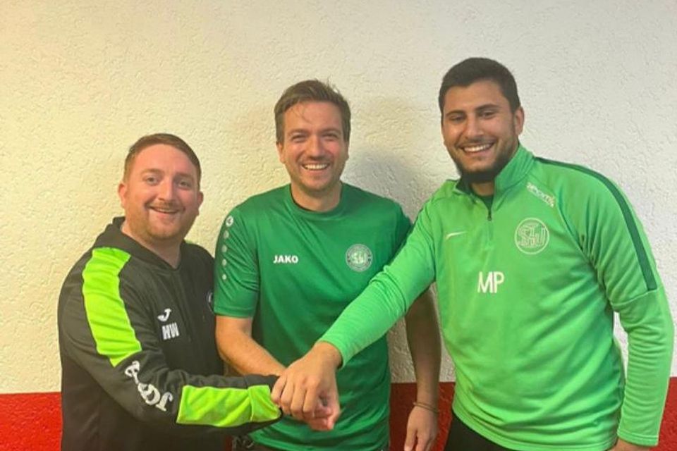 Peter Eichelkraut (Mitte) wird neuer Trainer in Wildsachsen. Daneben Abteilungsleiter Heiko Weber (links) und der sportliche Leiter Antonio Pitingolo. Peter Eichelkraut (Mitte) wird neuer Trainer in Wildsachsen. Daneben Abteilungsleiter Heiko Weber (links) und der sportliche Leiter Antonio Pitingolo.