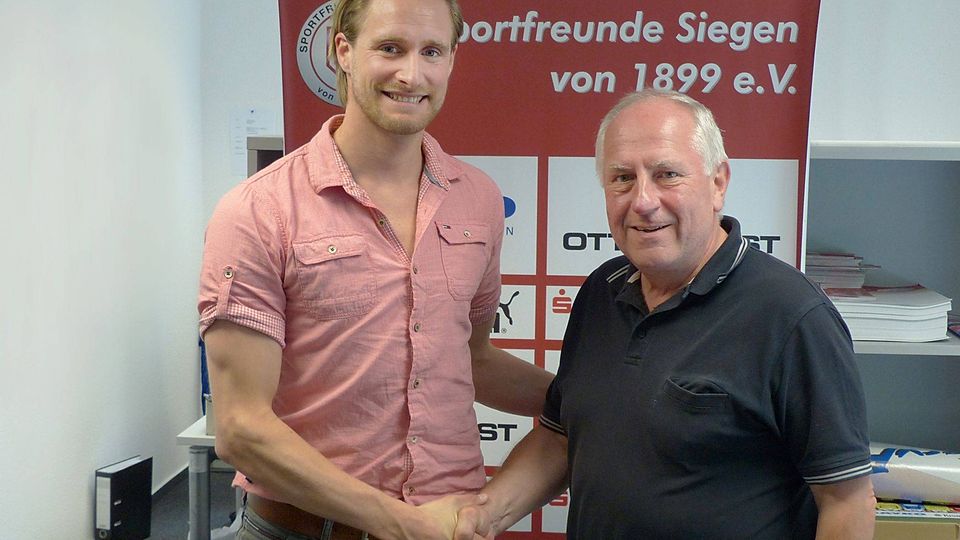 Markus Hayer und SFS-Geschäftsführer Ulrich Steiner. Foto: Sportfreunde Siegen