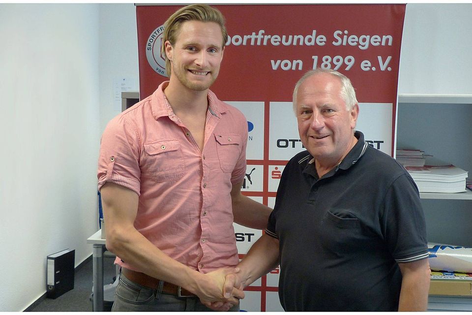 Markus Hayer und SFS-Geschäftsführer Ulrich Steiner. Foto: Sportfreunde Siegen