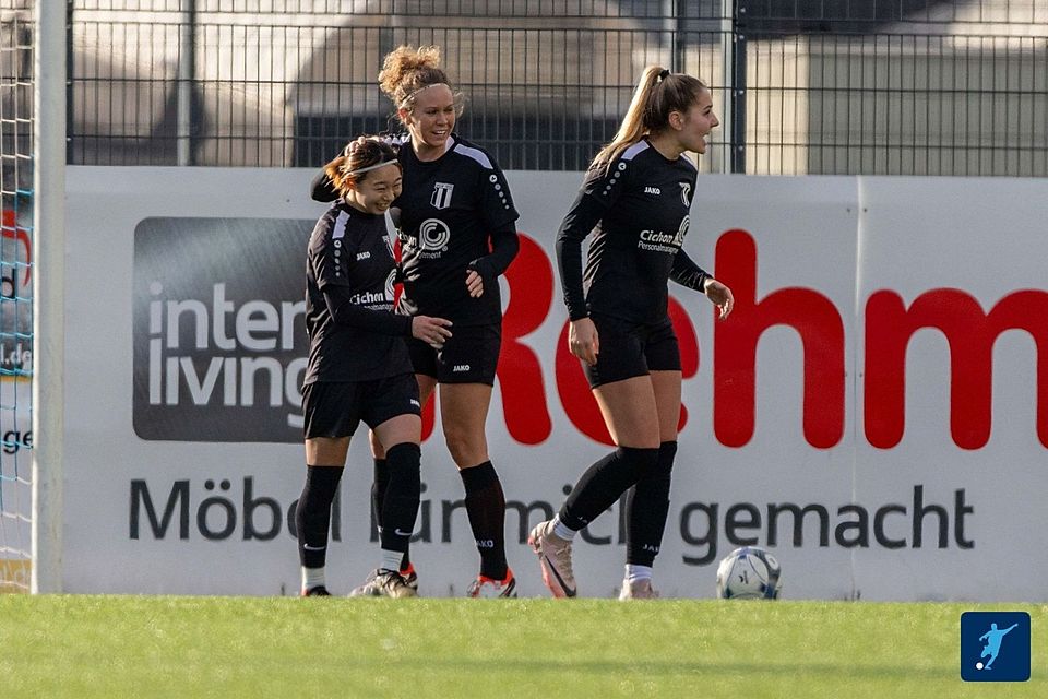 Die Frauen des CfR Links spielen auch wieder mit. Die Frauen des CfR Links spielen auch wieder mit.
