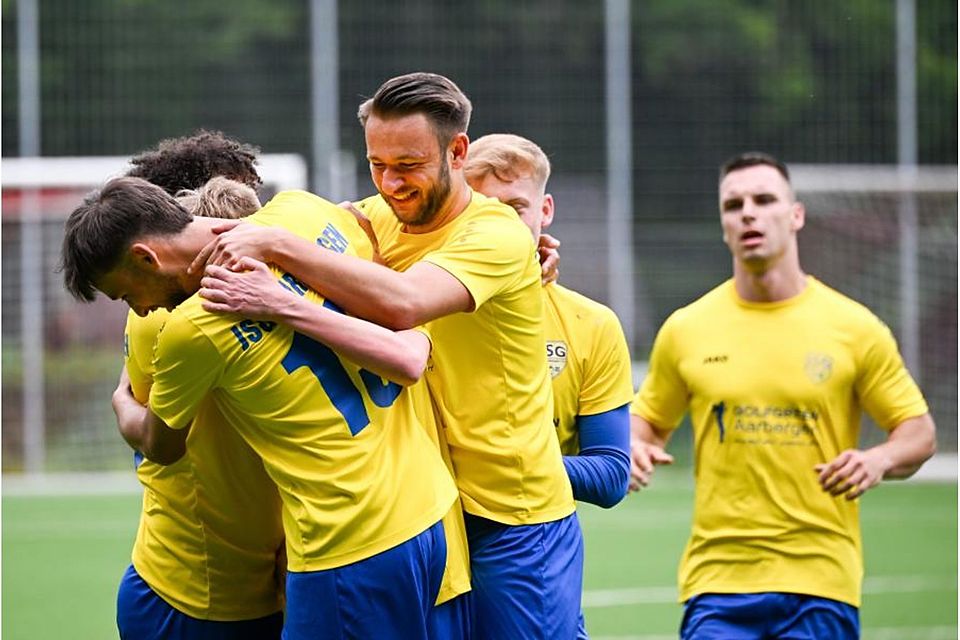Stehen nach dem starken 4:1 beim SC Daisbach auf dem Relegations-Sprungbrett in Richtung A-Liga: die Fußballer der JSG Aarbergen.	