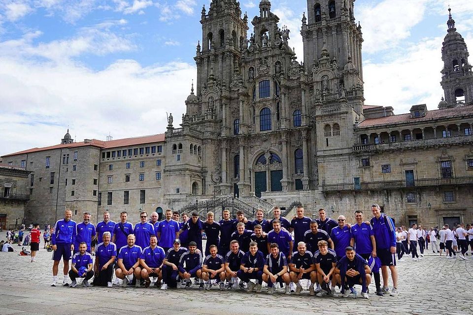 Gruppenfoto in Santiago de Compostela: die BFV-Auswahl vor der Kathedrale.