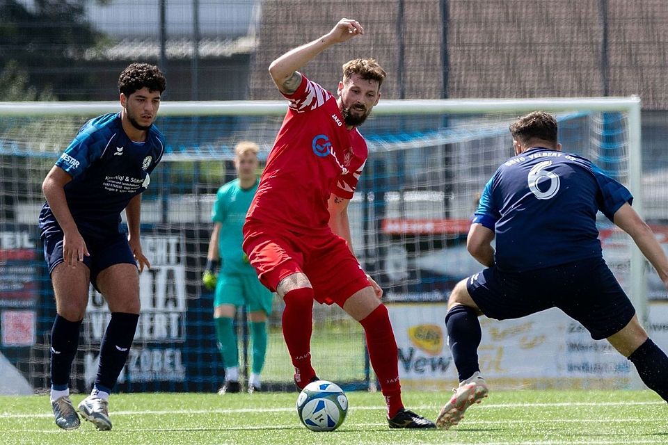 Der 1. FC Wülfrath misst sich am Mittwoch mit der SSVg Velbert. Der 1. FC Wülfrath misst sich am Mittwoch mit der SSVg Velbert.