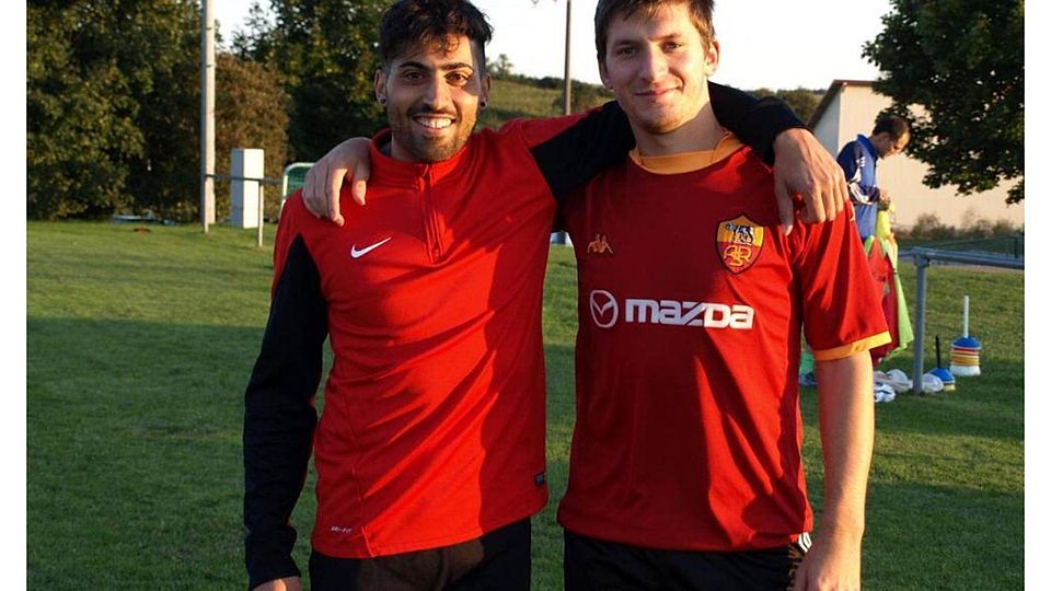 Gaetano Gaudio (links) und Fabian Sameisla treffen heute mit dem SSV Ehingen-Süd um 17.45 Uhr auf die TSG Ehingen. Für beide gibt es ein Wiedersehen mit den Ehinger Spielern, Fans und Betreuern.