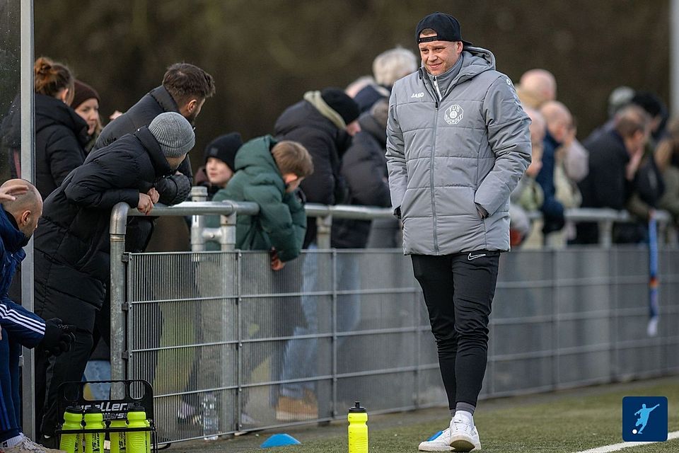 Bitteres Derby für TuB Bocholt um Trainer Andreas Bußkamp. Bitteres Derby für TuB Bocholt um Trainer Andreas Bußkamp.