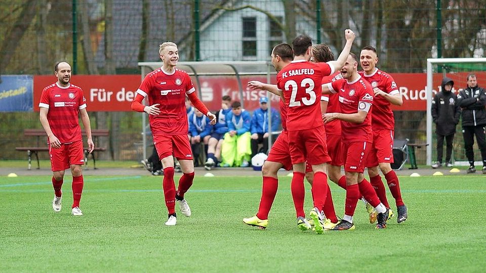 Grund zum Jubeln - Der FC Saalfeld zog souverän in die nächste Pokalrunde ein.
