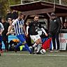 Der FC Starkenburgia Heppenheim (am Ball Astrit Kryeziu) hat das Derby gegen den TSV Hambach (Christian Franken, Nicolas Fetsch) mit 2:0 gewonnen. Es war der achte Sieg im neunten Heimspiel.	 Foto: Dagmar Jährling