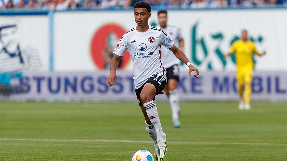 Nathaniel Brown wird ab Sommer das Trikot der Eintracht aus Frankfurt tragen.