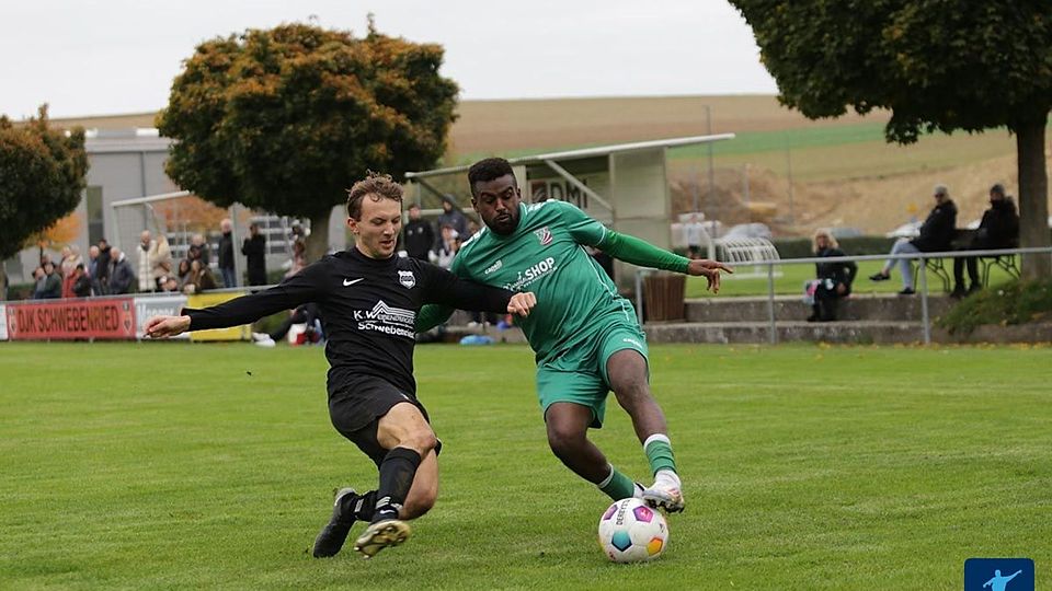 Schwebenried vs. Abtswind: Umkämpftes Duell mit dem besseren Ausgang für die DJK Schwebenried um Lucas Schneider (li.).