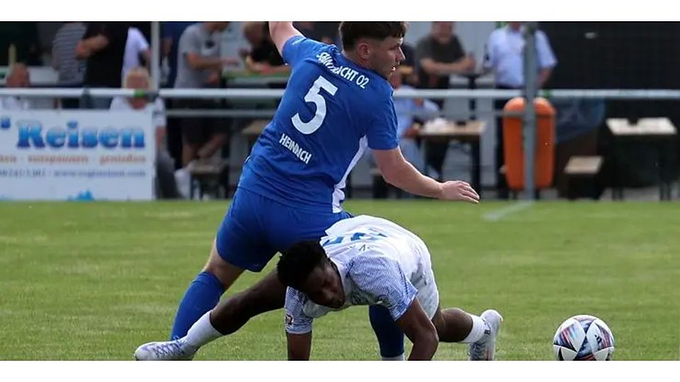Adan Romijn Neal (rechts) ist nicht nur bodenständig, sondern auch schnell, dynamisch, diszipliniert, immer topfit, sehr athletisch, technisch gut ausgebildet und variabel - genauso wie seine beiden Brüder.
