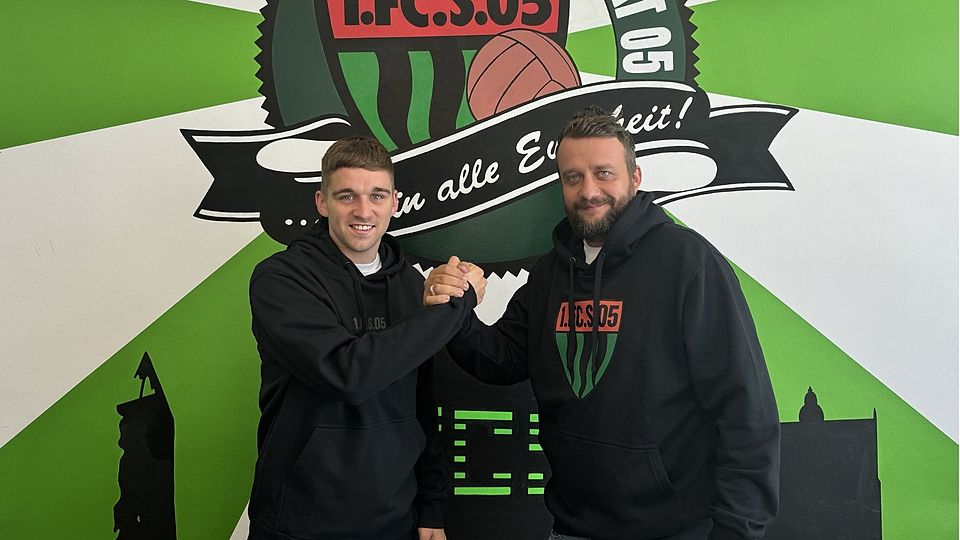 Philipp Hack (li.) verstärkt Schweinfurt 05.
