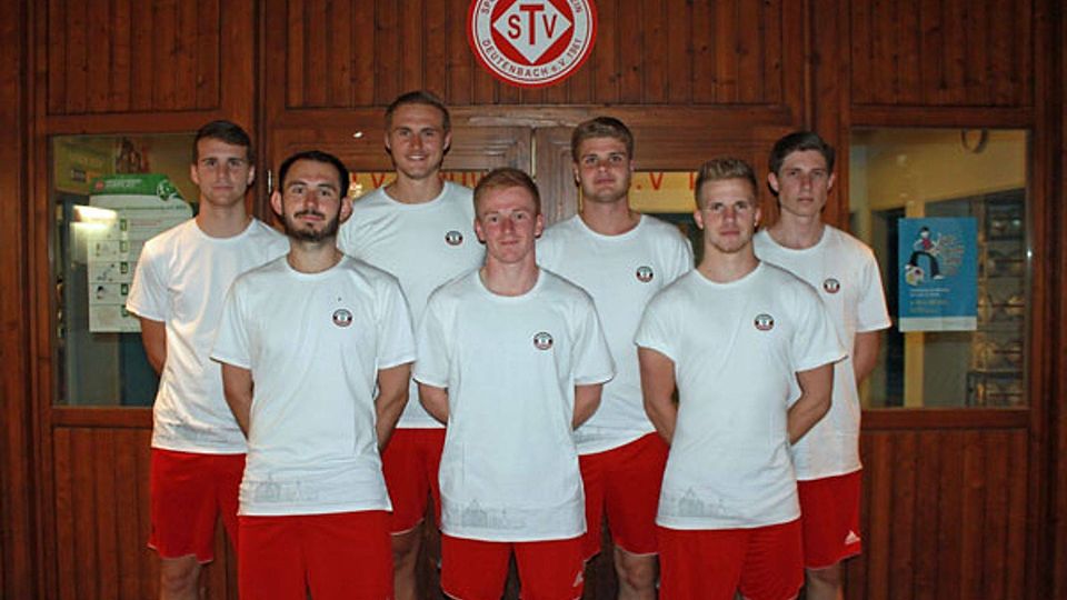 Die Neuen in Deutenbach: Oben von Links: Florian Janousch, Julian Ernst, Lucas Leigeber, Robert Adams. Unten von links: Thomas Schröter, Carsten Friedrich, Daniel Schlee. F: Christian Adam